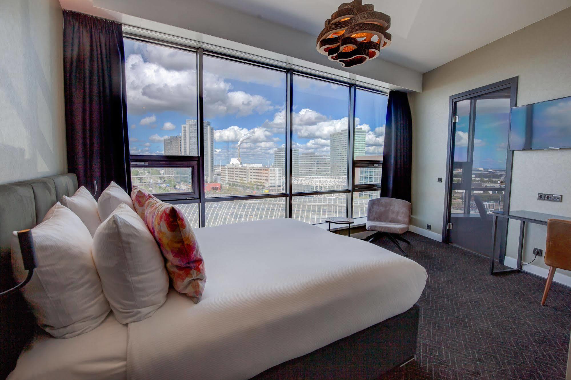 Mercure Sloterdijk Station 4*